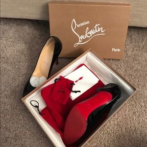 Simple Louboutin Pump- like new